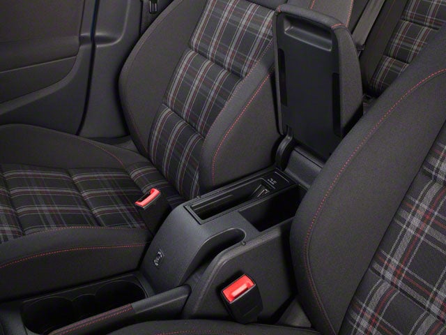 2013 Volkswagen Golf GTI Wolfsburg Edition