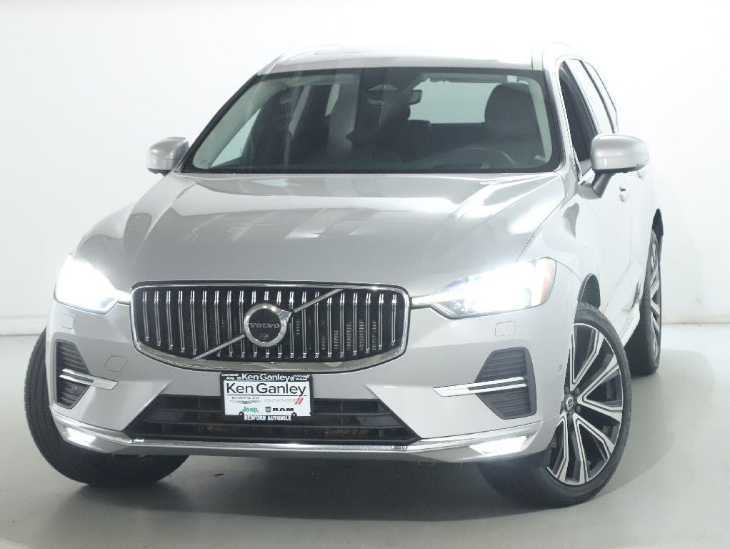 2023 Volvo XC60 B5 Ultimate Bright Theme