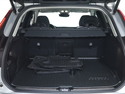 2023 Volvo XC60 B5 Ultimate Bright Theme