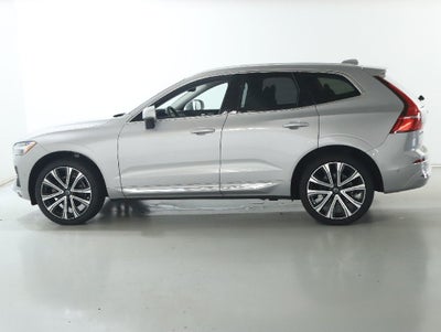2023 Volvo XC60 B5 Ultimate Bright Theme