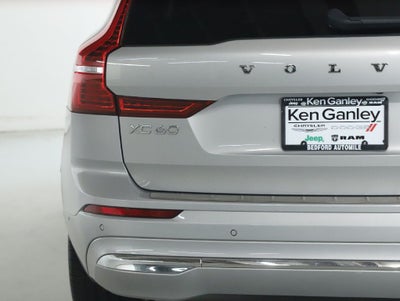 2023 Volvo XC60 B5 Ultimate Bright Theme