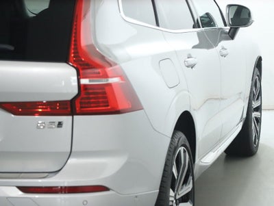 2023 Volvo XC60 B5 Ultimate Bright Theme
