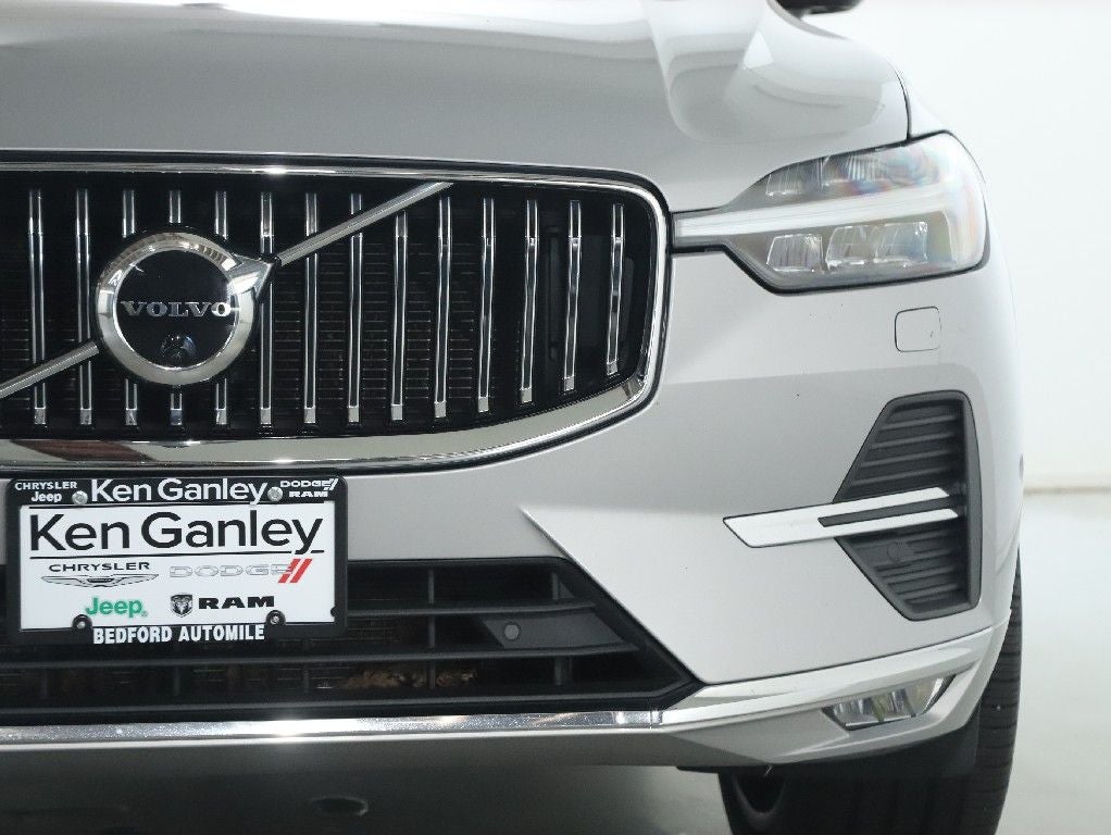 2023 Volvo XC60 B5 Ultimate Bright Theme