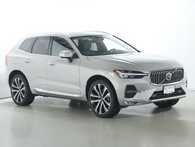 2023 Volvo XC60 B5 Ultimate Bright Theme